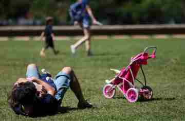  Licença-paternidade de até 20 dias é aprovada no Senado 